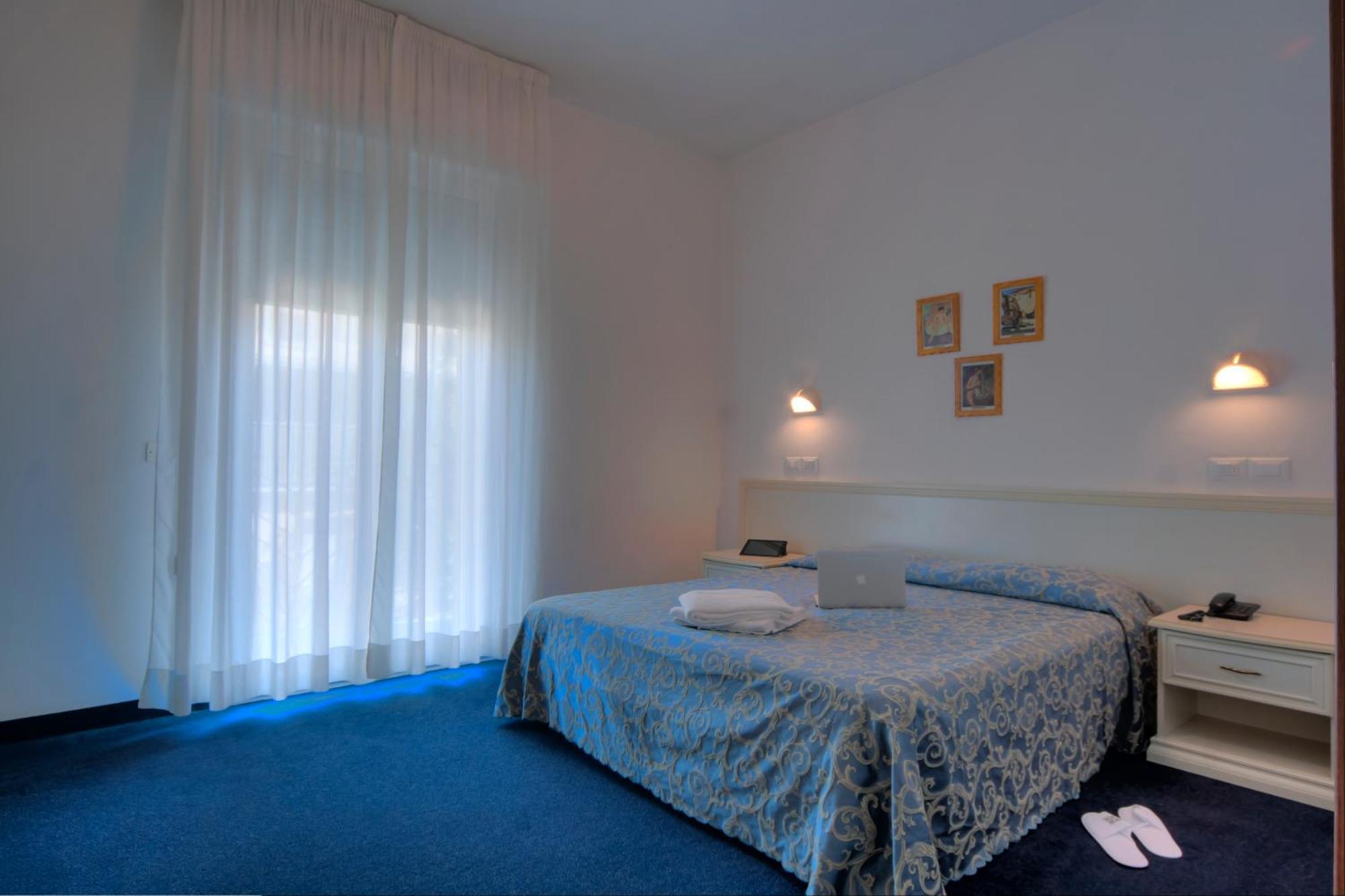 Residence Divina Rimini Exterior photo