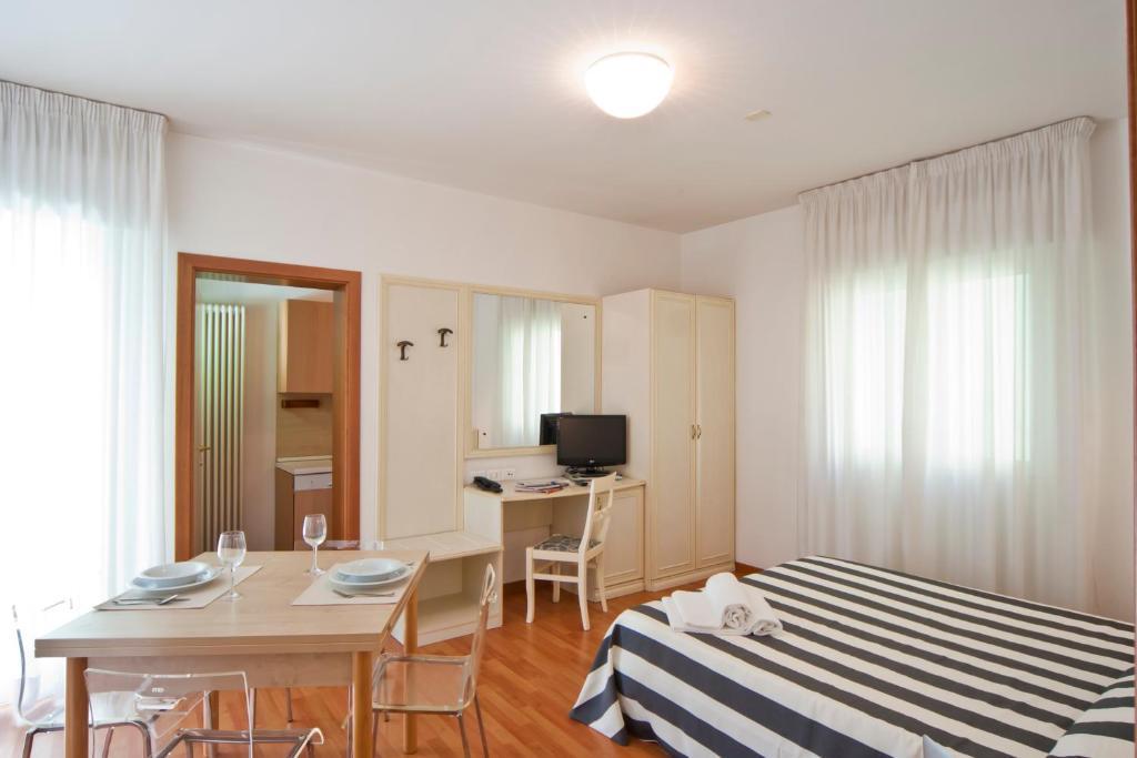 Residence Divina Rimini Room photo