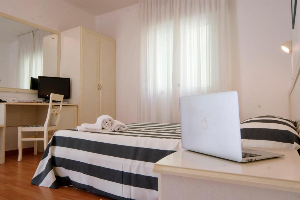 Residence Divina Rimini Room photo