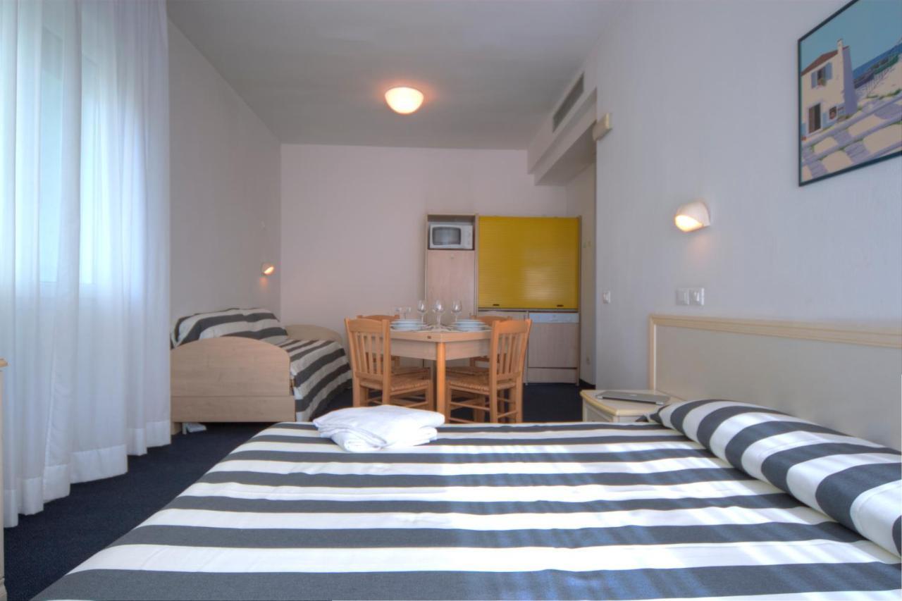 Residence Divina Rimini Room photo